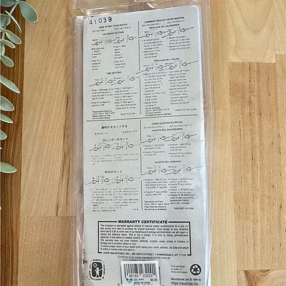 Vintage Mickey Mouse Watch 90’s Retro - Picture 3 of 6